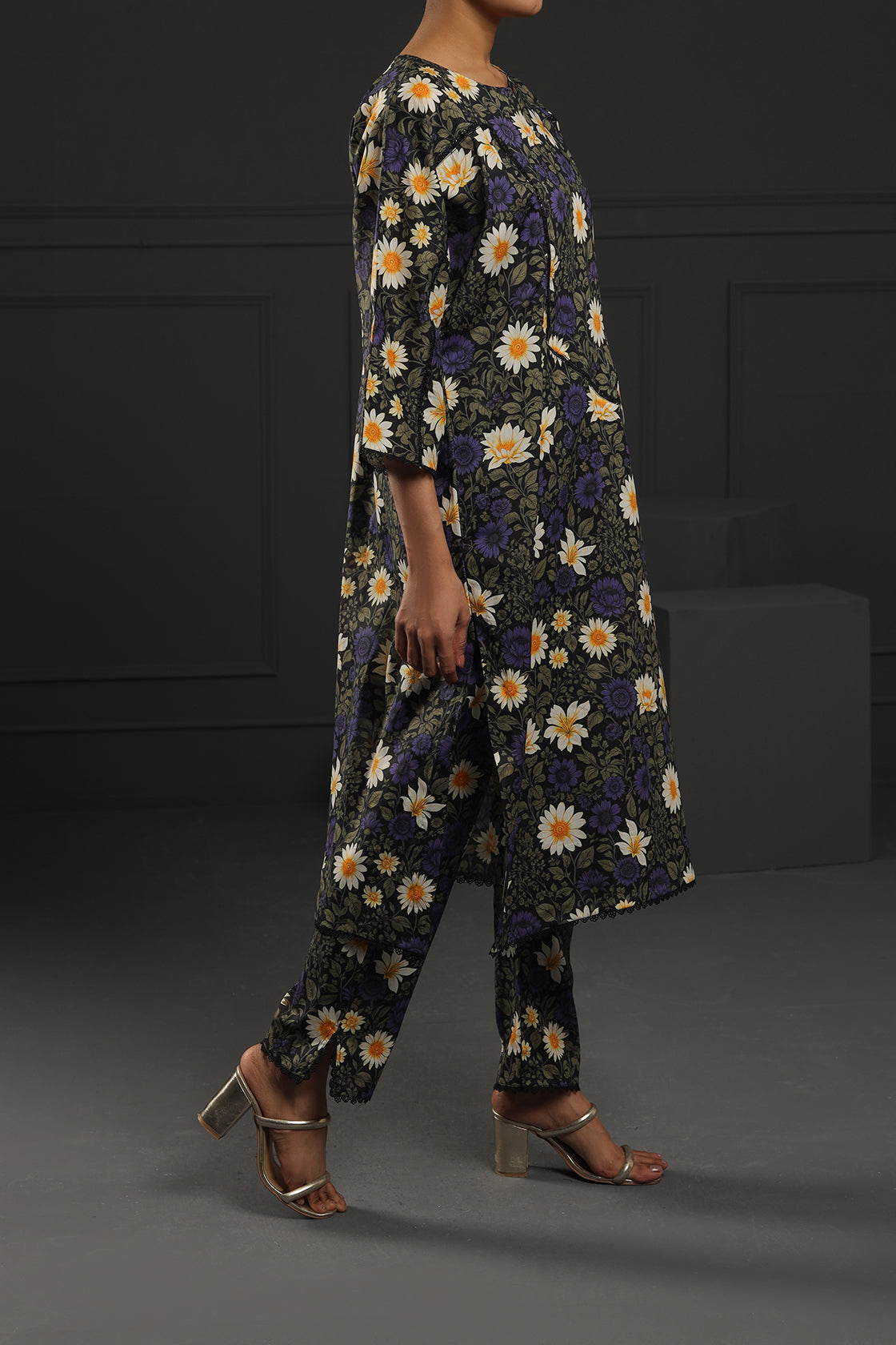 Daisy Printed 2 Piece suit