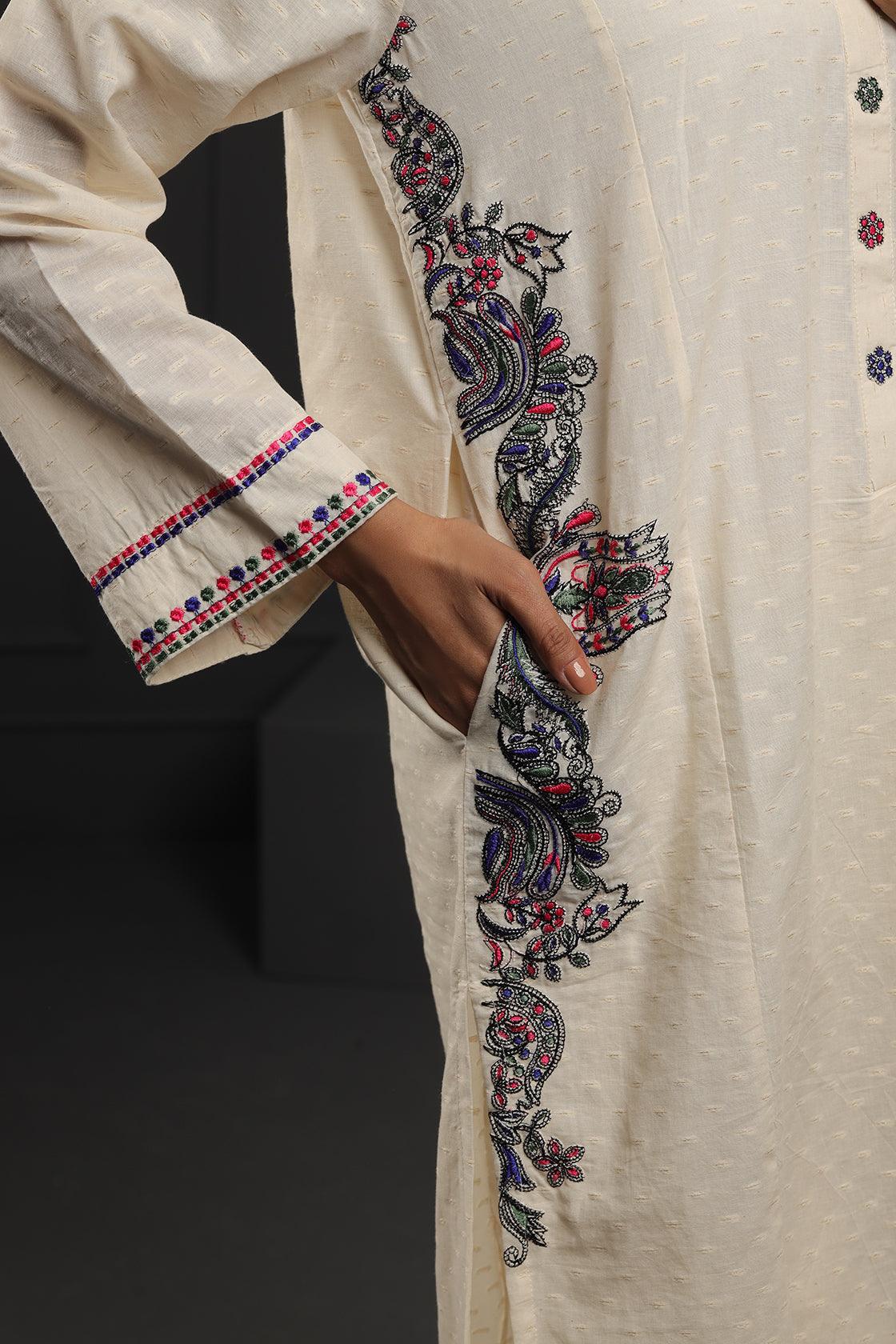 2 piece suit Cream Embroidered Cottton-Lawn