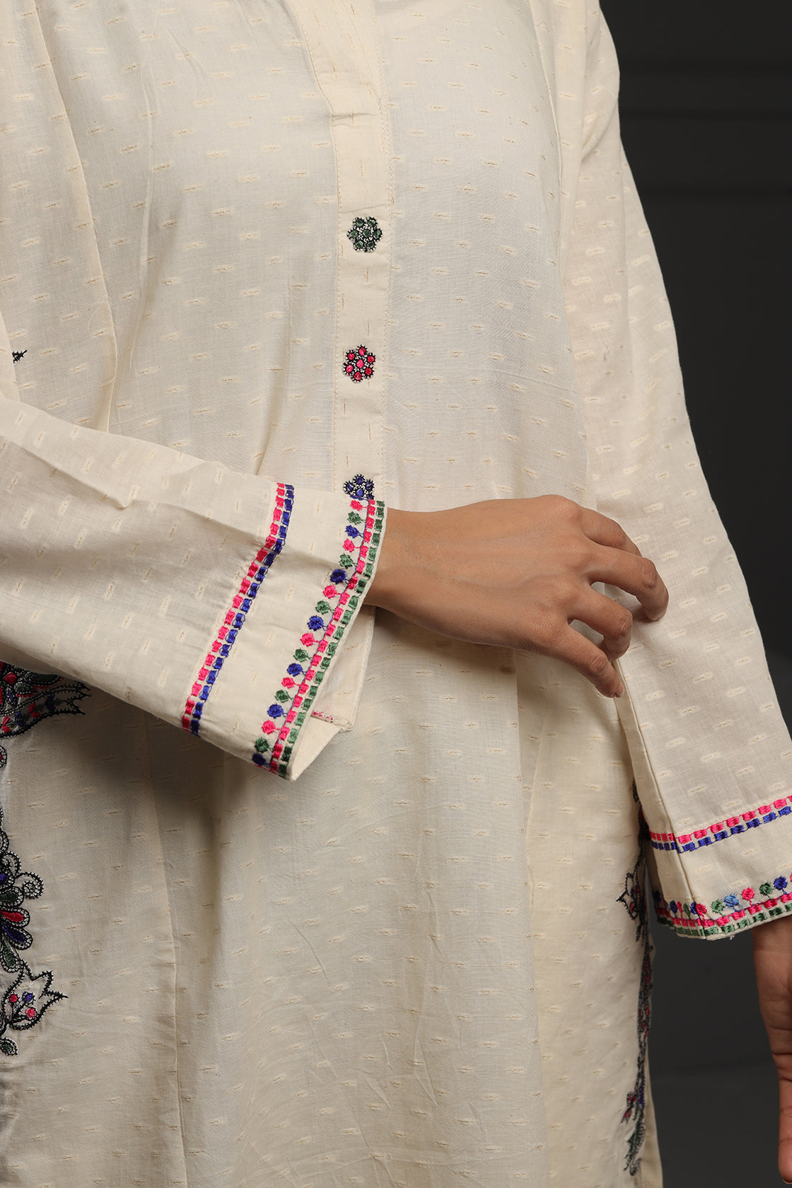 2 piece suit Cream Embroidered Cottton-Lawn