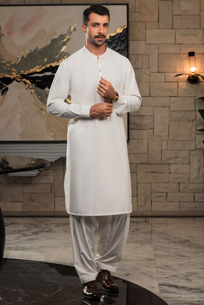 Men Off White Kurta Shalwar